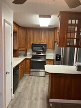 521 Tyee Cir, Unit A in Anchorage, AK - Building Photo - Building Photo