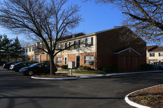 Southwood in Baltimore, MD - Foto de edificio - Building Photo