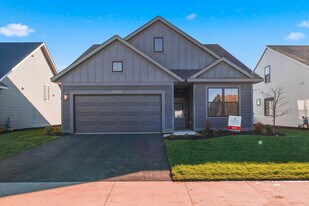 10965 37th St N in Lake Elmo, MN - Building Photo