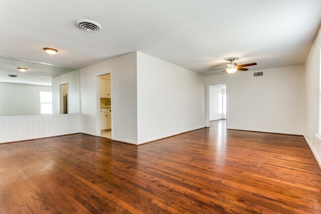 6024 Curzon Ave in Fort Worth, TX - Building Photo - Building Photo