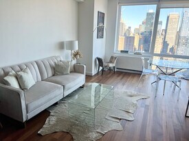 469 W 42nd St, Unit ID1461697P in New York, NY - Building Photo