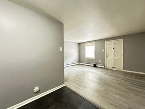 7131 Marshall Rd in Upper Darby, PA - Building Photo - Building Photo