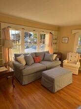 74 Uncas Rd in Clinton, CT - Building Photo - Building Photo
