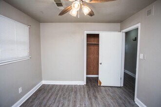 2702 38th St in Lubbock, TX - Building Photo - Building Photo