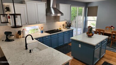 76 W Boulder Creek Rd in Simi Valley, CA - Building Photo - Building Photo
