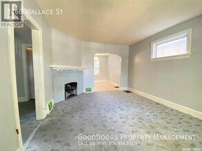 2460 Wallace St in Regina, SK - Building Photo - Building Photo