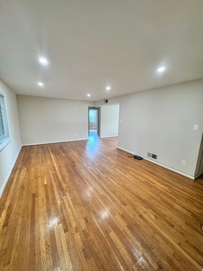 property at 9424 Adelphi Rd