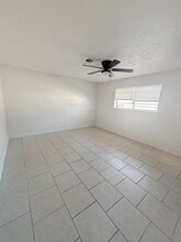 612 E Sunset Dr in Hobbs, NM - Building Photo - Building Photo