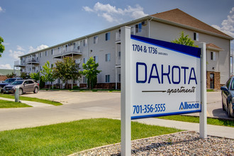Collective Apartments in North Fargo in Fargo, ND - Foto de edificio - Building Photo