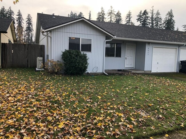 4823 Elderberry Loop in Springfield, OR - Building Photo - Building Photo