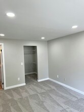 10284 NE 129th Ln in Kirkland, WA - Building Photo - Building Photo