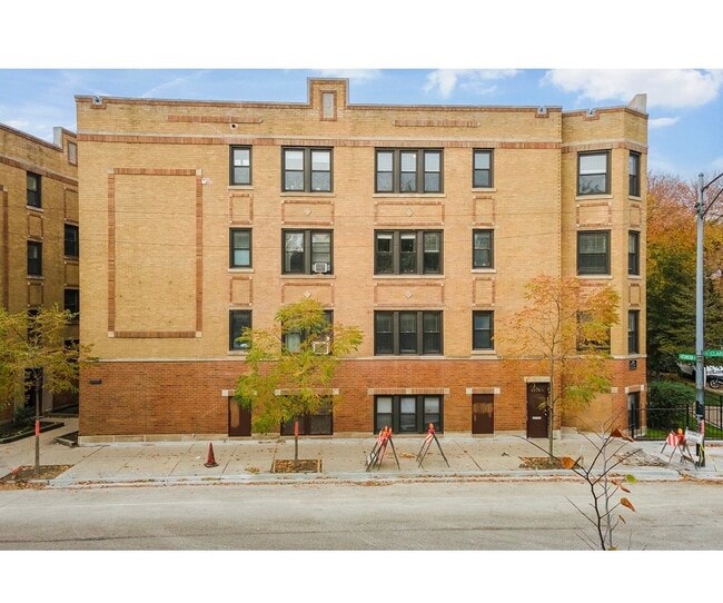 4218 N Clark St in Chicago, IL - Building Photo - Building Photo
