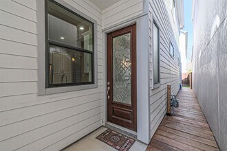 5840 Darling St in Houston, TX - Building Photo - Building Photo