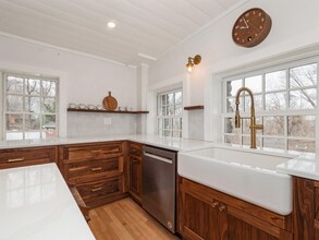 143 Mountain Ln in Beacon, NY - Building Photo - Building Photo