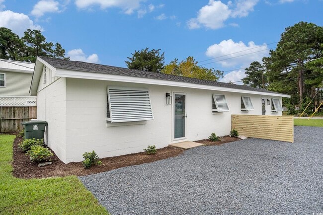 1911 Madison Dr in North Myrtle Beach, SC - Building Photo - Building Photo