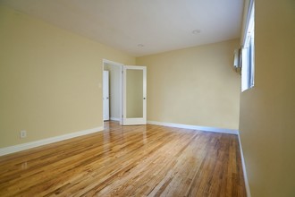 1024 Pico Blvd in Santa Monica, CA - Building Photo - Interior Photo