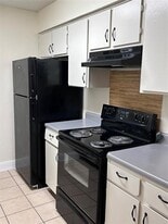 605 McQueary St in Arlington, TX - Building Photo