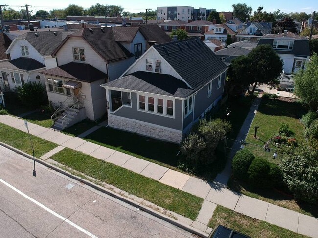 4014 N Octavia Ave in Norridge, IL - Building Photo - Building Photo