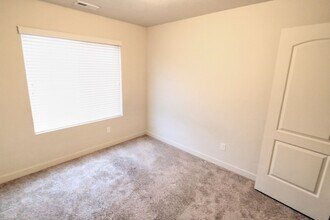 491 S Freedom Blvd in Provo, UT - Building Photo - Building Photo