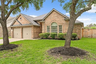 1330 Leigh Gdns Dr in Sugar Land, TX - Building Photo - Building Photo