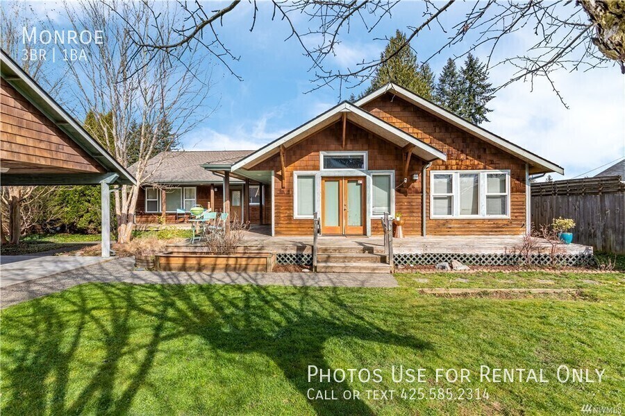 15923 179th Ave SE in Monroe, WA - Foto de edificio