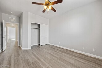 7176 Summer Grove Ave in Las Vegas, NV - Building Photo - Building Photo
