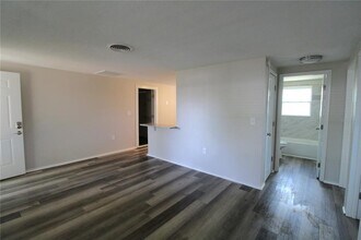 615 Osceola Rd in Nokomis, FL - Building Photo - Building Photo