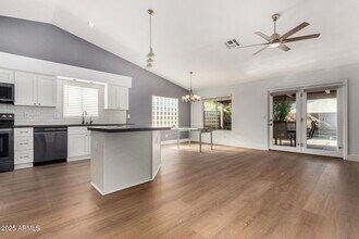 2220 E Edna Ave in Phoenix, AZ - Building Photo - Building Photo
