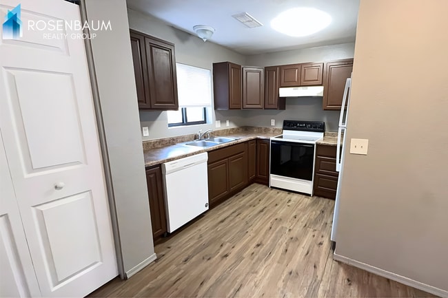 Beautifully charming 2-bedrooms, 1-bath downstairs apartment in Prescott! in Prescott, AZ - Foto de edificio - Building Photo