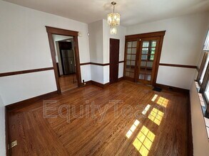 3823 Drake Ave in Cincinnati, OH - Building Photo - Building Photo