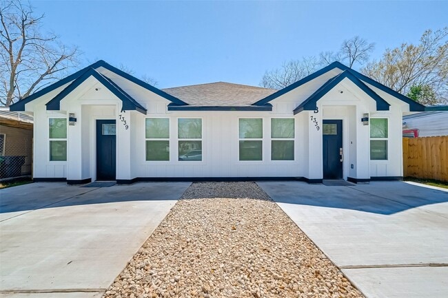 property at 4934 Malmedy Rd