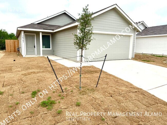 14741 Onyx Pl in Elmendorf, TX - Building Photo - Building Photo