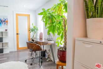 346 Laveta Terrace in Los Angeles, CA - Building Photo - Building Photo