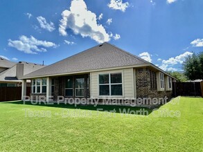 511 Carnation Ln in Mansfield, TX - Building Photo - Building Photo