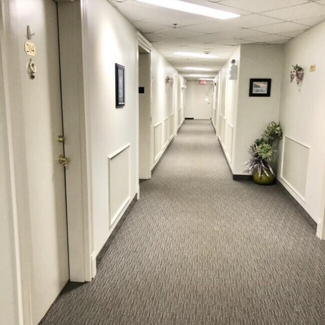 215 Lowe Rd in Saskatoon, SK - Building Photo - Building Photo