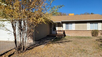 294 Arlington Dr in Grand Junction, CO - Building Photo - Building Photo
