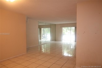 3330 Spanish Moss Terrace-Unit -207 in Lauderhill, FL - Building Photo - Building Photo