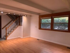 12 Badger Ln in East Setauket, NY - Building Photo - Building Photo