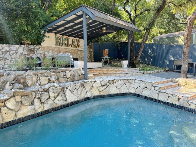 property at 806 Rock Creek Dr