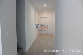 1716 Tropical Oasis Ave in Plant City, FL - Building Photo - Building Photo