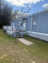 115 Cologne St in Interlachen, FL - Building Photo