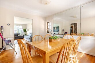 7527 Fairwood Ln in Falls Church, VA - Building Photo - Building Photo