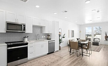 2851 W 52nd Ave, Unit 304 in Denver, CO - Foto de edificio - Building Photo