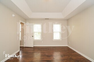 2316 Sapphire Valley Dr in Raleigh, NC - Foto de edificio - Building Photo