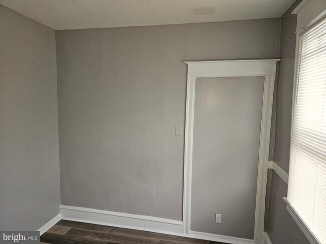 1147 Pratt St in Philadelphia, PA - Building Photo - Building Photo