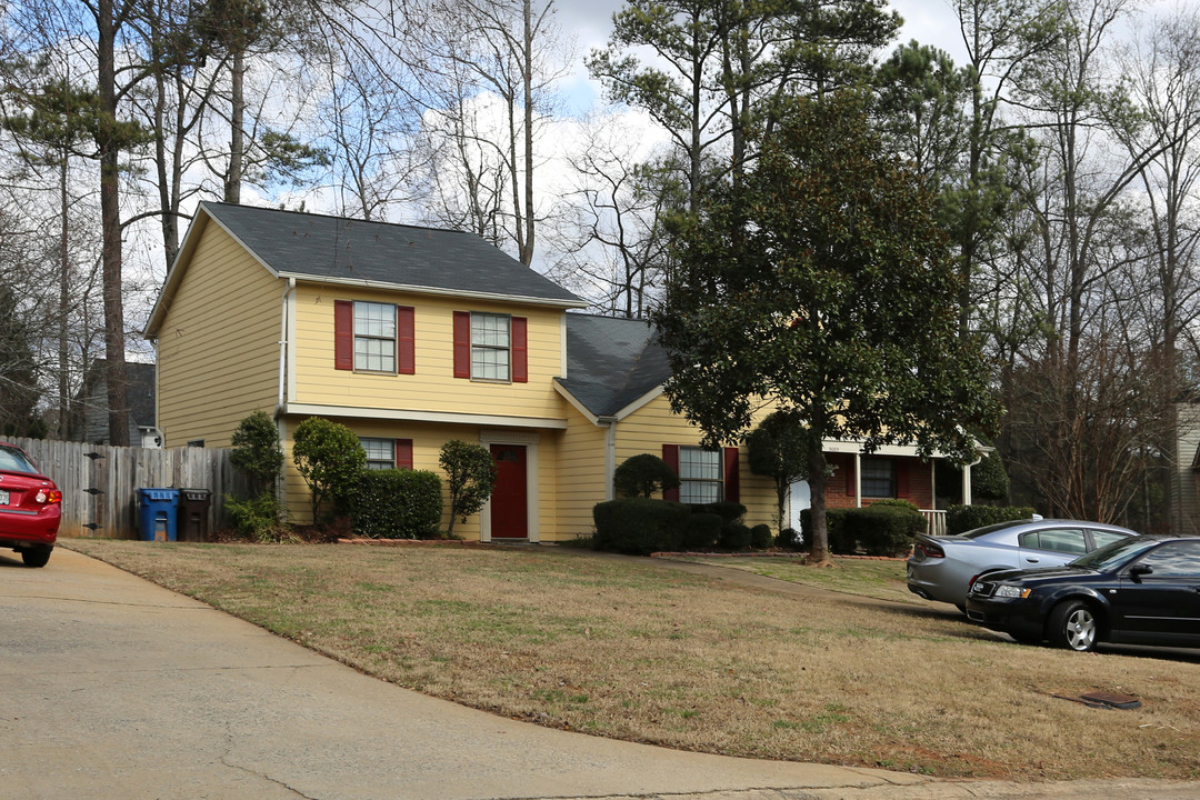 5085-5091 Village Green Way in Alpharetta, GA - Building Photo