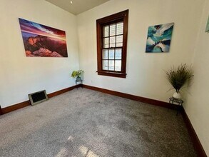 311 Vinton St in Waterloo, IA - Building Photo - Building Photo