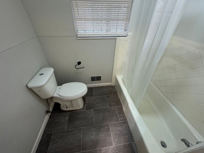 206 Brown Pl in Bessemer, AL - Building Photo - Building Photo