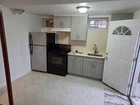 3117 99th St, Unit B in East Elmhurst, NY - Building Photo