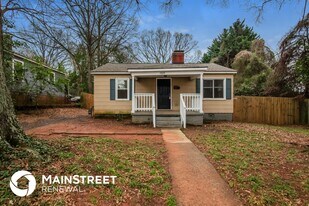 1525 Effingham Rd in Charlotte, NC - Building Photo